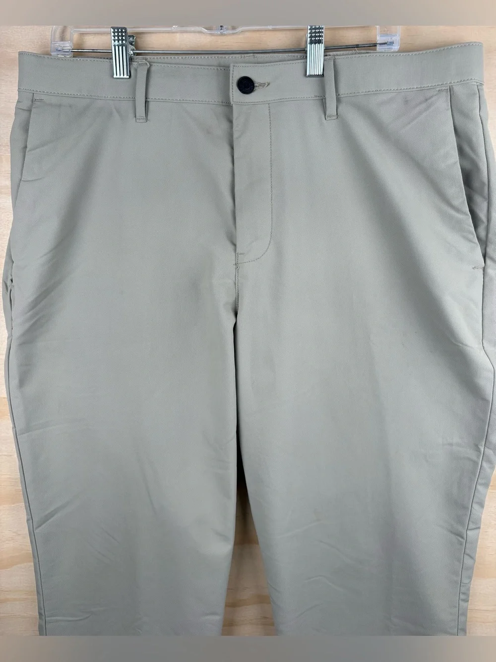 BANANA REPUBLIC BR STANDARD Performance Beige Tan Chino Golf Pants Size 36 x 29